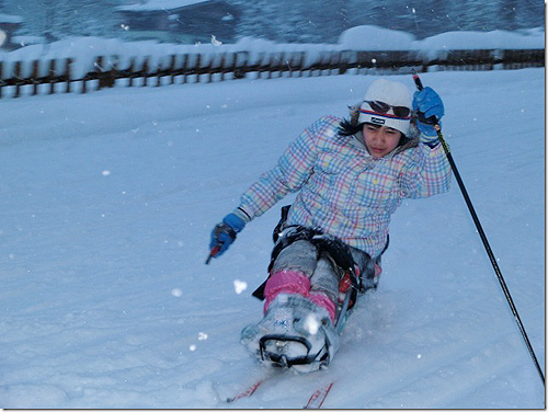 江野麻由子ちゃんのシットスキー練習