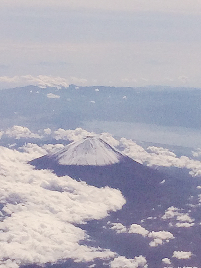 初冠雪の富士山
