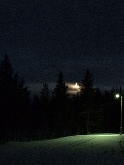 午後の練習開始、月が見えました